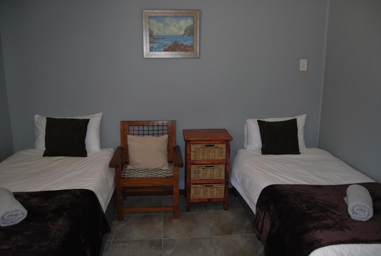 14 Cluster Cottages George Extérieur photo